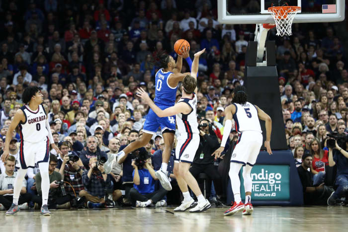 gonzaga bulldogs kentucky wildcats spokane arena erik smith22